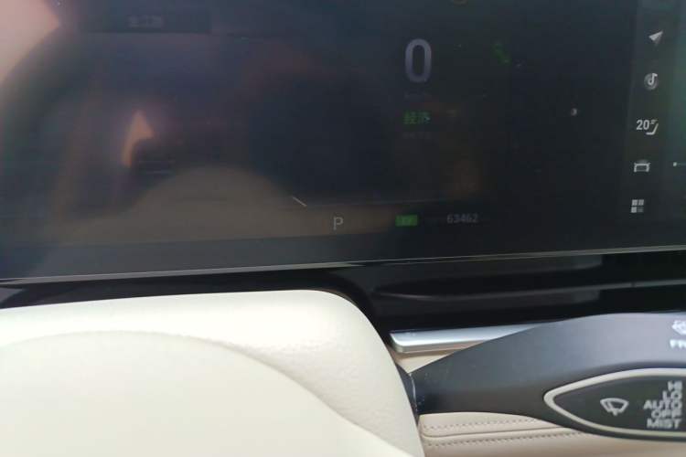 Used VOYAH Dream 2022 Low-Carbon Edition Dream+ Smart Enjoyment Package Odometer Close Up