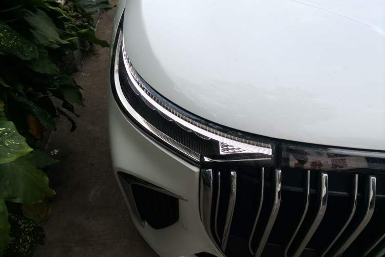 Used VOYAH Dream 2022 Low-Carbon Edition Plus Intelligent Driving Package Right Front Headlight