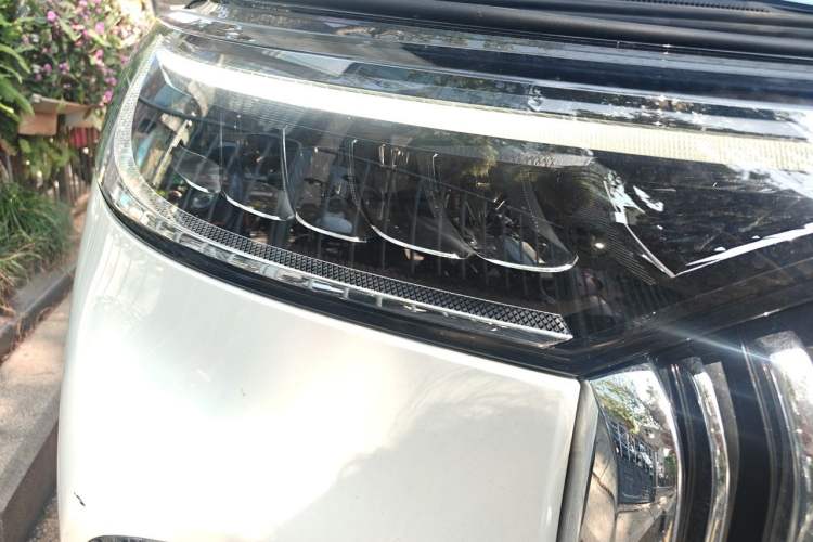 Used VOYAH Dream 2022 Low-Carbon Edition Home Right Front Headlight