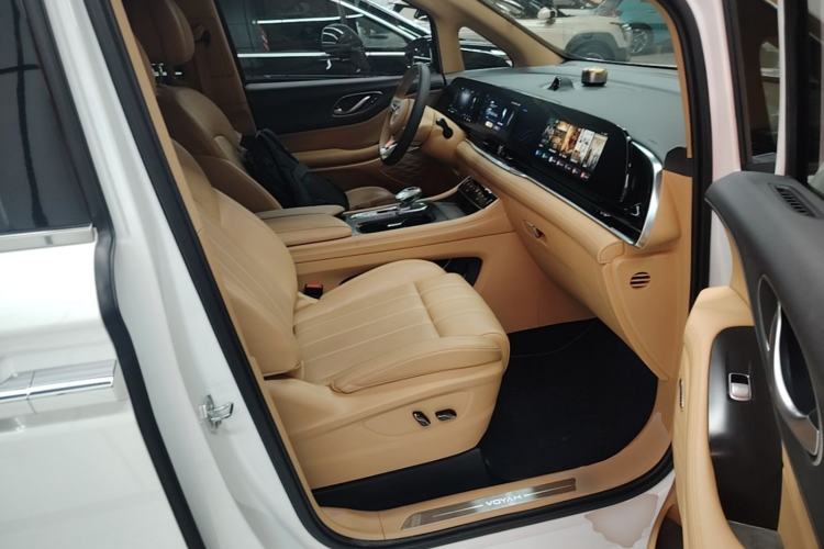 Used VOYAH Dream 2022 Low-Carbon Edition Plus Intelligent Driving Package Right Front Seat