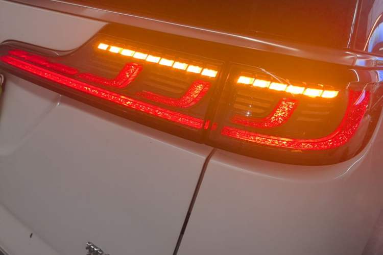 Used VOYAH Dream 2022 0-Emission Version Plus Intelligent Driving Package 475 km Right Rear Taillight