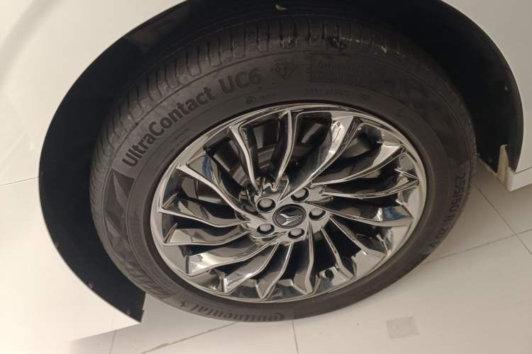 Used VOYAH Dream 2022 Low-Carbon Edition Dream+ Smart Enjoyment Package Right Rear Wheel Hub