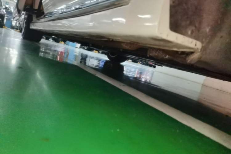 Used VOYAH Dream 2022 Low-Carbon Edition Dream+ Smart Enjoyment Package Right Side Sill