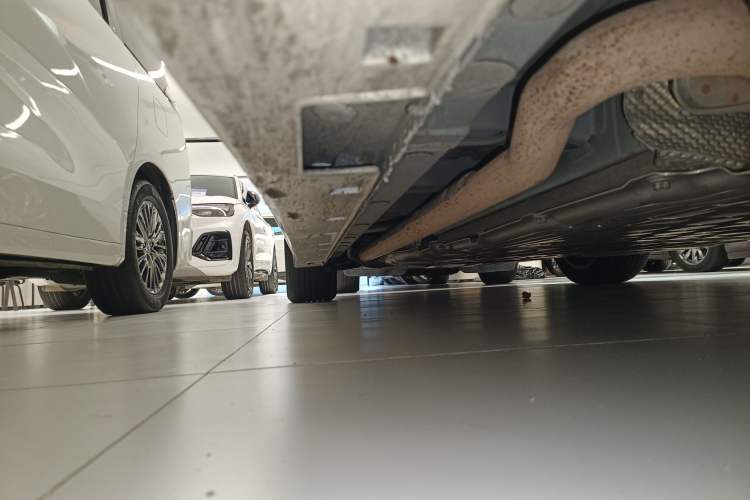Used VOYAH Dream 2022 Low-Carbon Edition Dream+ Smart Enjoyment Package Right Side Sill