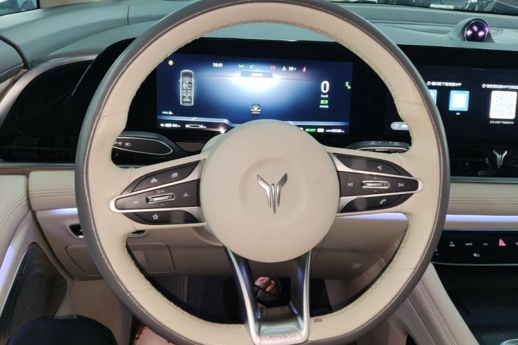 Used VOYAH Dream 2022 Low-Carbon Edition Dream+ Smart Enjoyment Package Steering Wheel