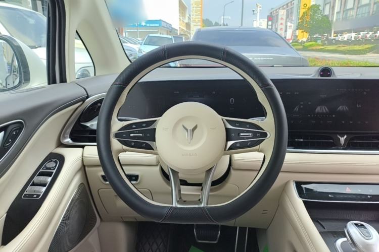 Used VOYAH Dream 2022 Low-Carbon Edition Dream+ Smart Enjoyment Package Steering Wheel