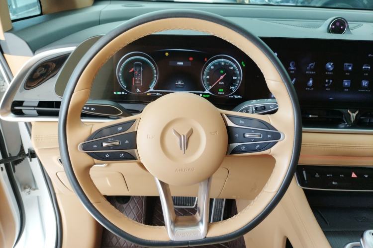Used VOYAH Dream 2022 Low-Carbon Edition Dream+ Smart Enjoyment Package Steering Wheel