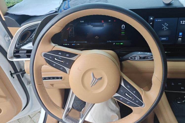 Used VOYAH Dream 2022 Low-Carbon Edition Dream+ Smart Enjoyment Package Steering Wheel