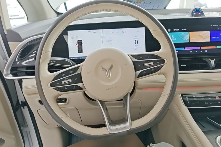 Used VOYAH Dream 2022 Low-Carbon Edition Dream+ Smart Enjoyment Package Steering Wheel