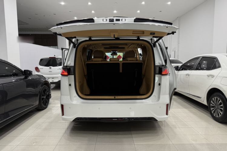 Used VOYAH Dream 2022 Low-Carbon Edition Plus Intelligent Driving Package Trunk