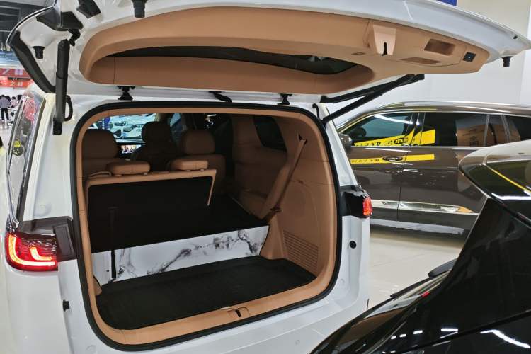 Used VOYAH Dream 2022 Low-Carbon Edition Dream+ Smart Enjoyment Package Trunk