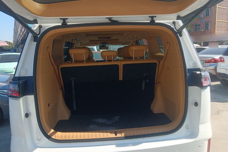 Used VOYAH Dream 2022 Low-Carbon Edition Dream+ Smart Enjoyment Package Trunk