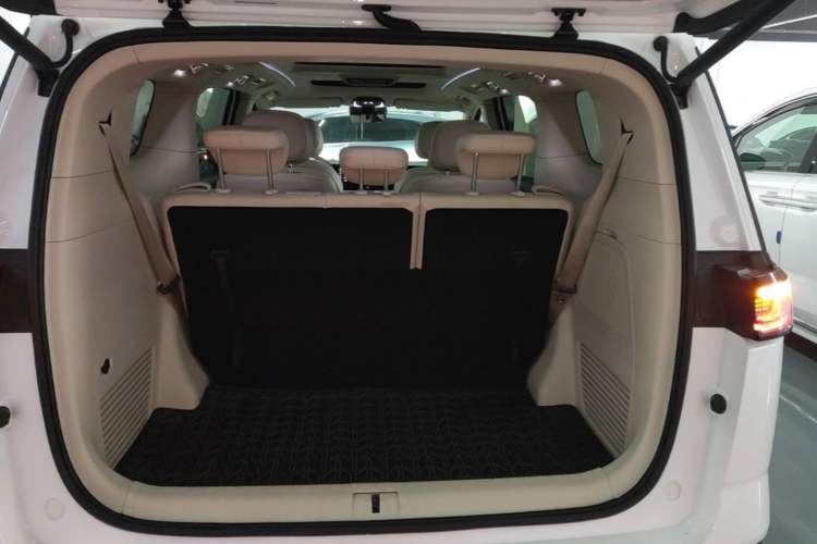 Used VOYAH Dream 2022 Low-Carbon Edition Dream+ Smart Enjoyment Package Trunk