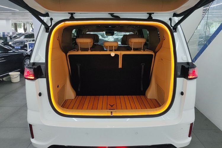 Used VOYAH Dream 2022 Low-Carbon Edition Dream+ Smart Enjoyment Package Trunk