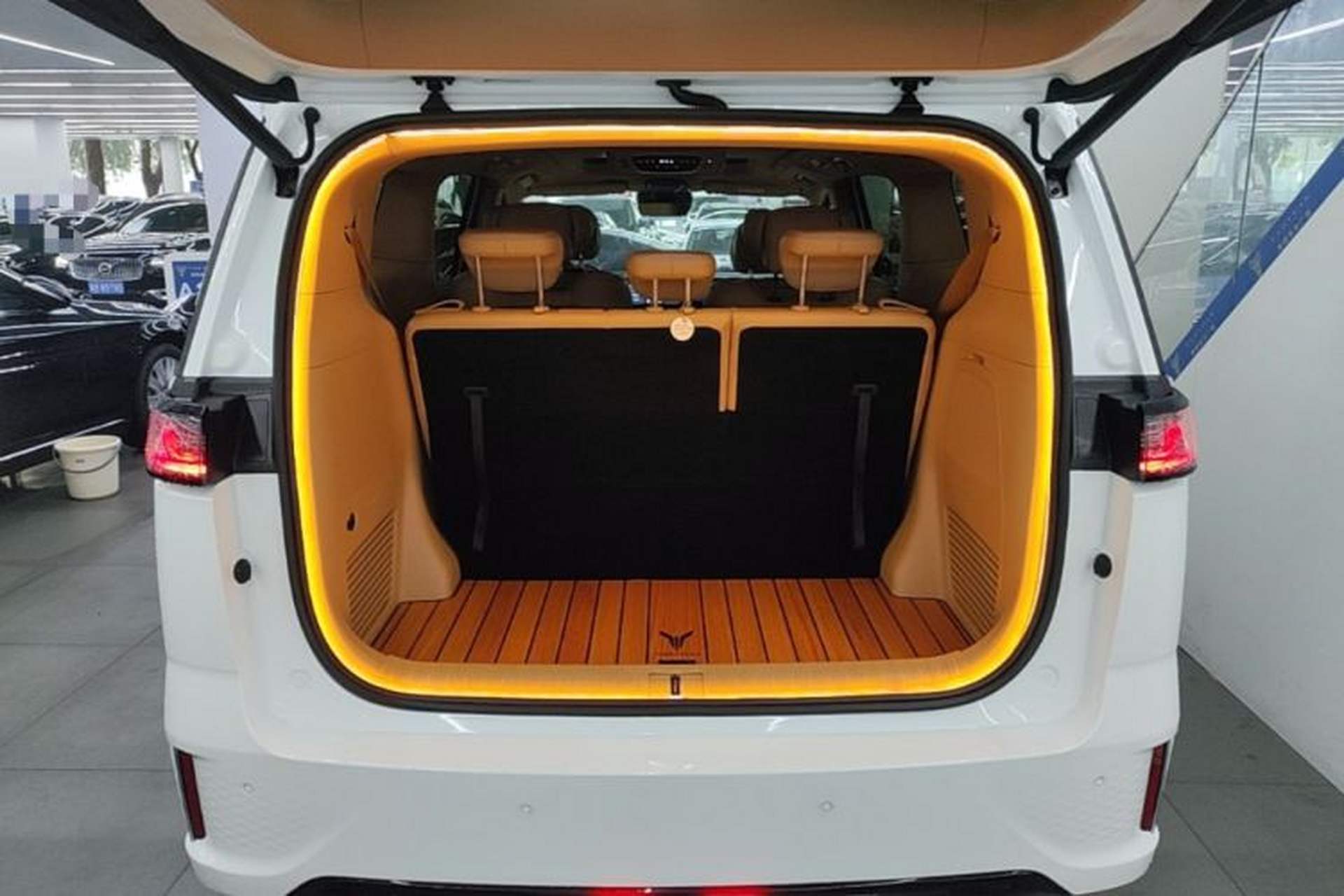 Used VOYAH Dream 2022 Low-Carbon Edition Dream+ Smart Enjoyment Package Trunk
