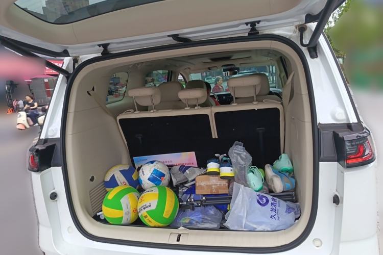 Used VOYAH Dream 2022 Low-Carbon Edition Dream+ Smart Enjoyment Package Trunk