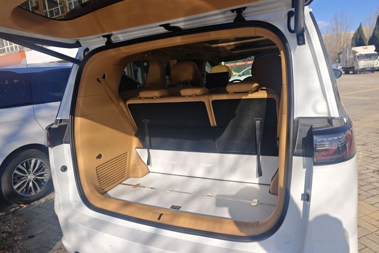 Used VOYAH Dream 2022 Low-Carbon Edition Dream+ Smart Enjoyment Package Trunk