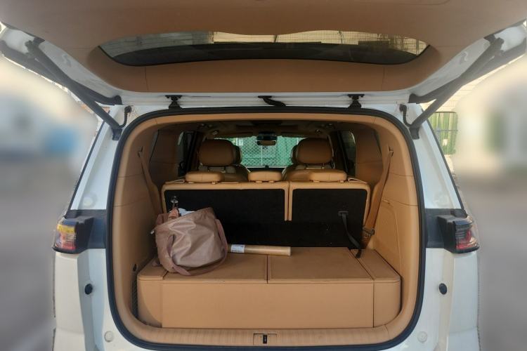 Used VOYAH Dream 2022 Low-Carbon Edition Dream+ Smart Enjoyment Package Trunk