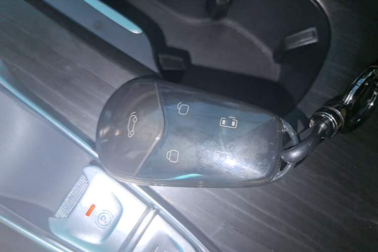 Used VOYAH Dream 2022 0-Emission Version Plus Intelligent Driving Package 475 km Vehicle Key