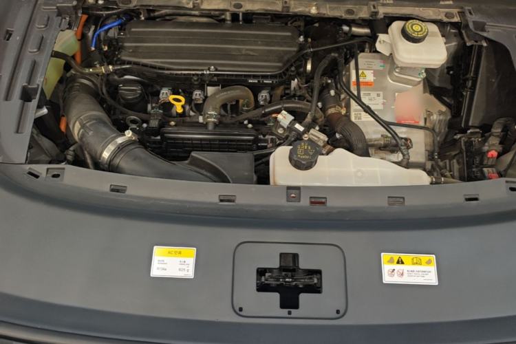 Used VOYAH Dream 2022 Low-Carbon Edition Dream+ Smart Enjoyment Package Engine Bay