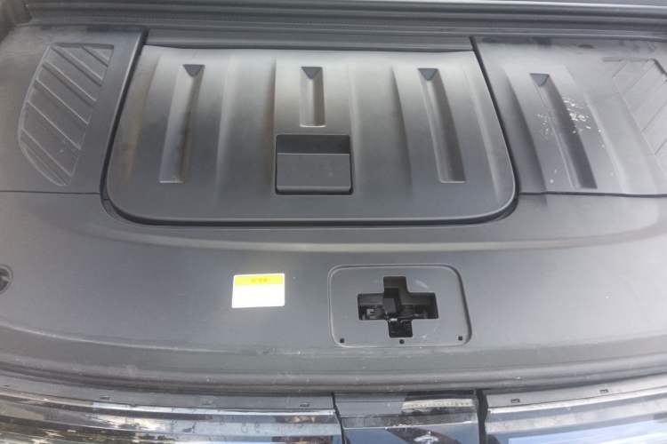 Used VOYAH Dream 2022 0-Emission Version Range of 475 km Engine Bay