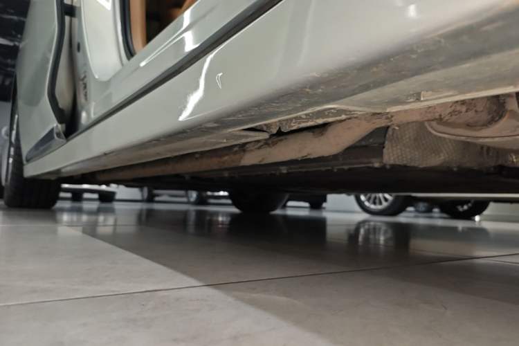 Used VOYAH Dream 2022 Low-Carbon Edition Dream+ Smart Enjoyment Package Right Side Sill