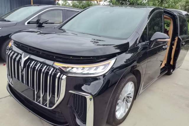 Used VOYAH Dream 2024 PHEV Extended-Range Premium Edition