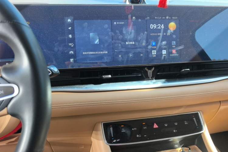 Used VOYAH Dream 2024 PHEV Extended-Range Premium Edition Audio And AC Panel