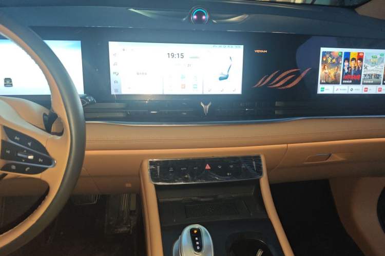 Used VOYAH Dream 2024 PHEV Extended-Range Premium Edition Audio And AC Panel