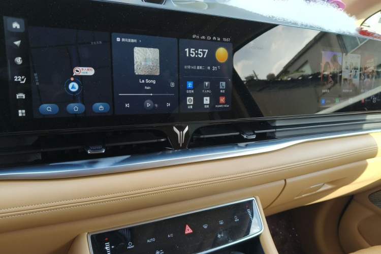 Used VOYAH Dream 2024 PHEV Ultra-Long Range Flagship Edition Audio And AC Panel