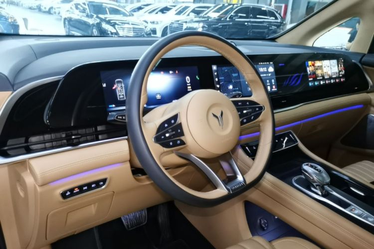 Used VOYAH Dream 2024 PHEV Ultra-Long Range Flagship Edition Center Console