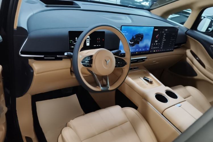 Used VOYAH Dream 2024 PHEV Ultra-Long Range Flagship Edition Center Console