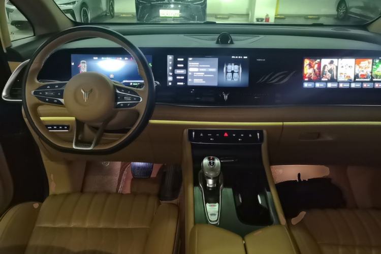 Used VOYAH Dream 2024 PHEV Ultra-Long Range Flagship Edition Center Console