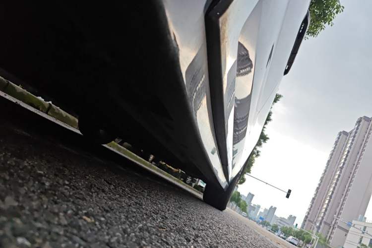 Used VOYAH Dream 2024 PHEV Extended-Range Premium Edition Chassis Front Left