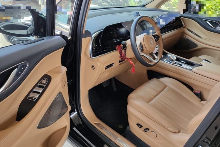 Used VOYAH Dream 2024 PHEV Extended-Range Premium Edition Driver Seat
