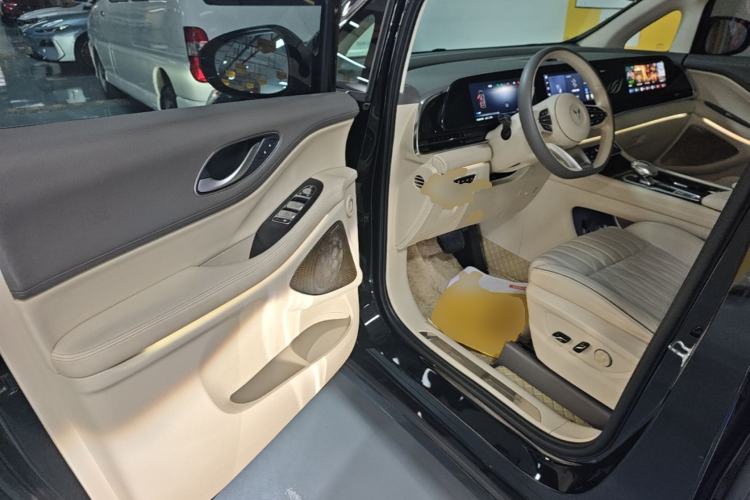 Used VOYAH Dream 2024 PHEV Ultra-Long Range Flagship Edition Driver Seat