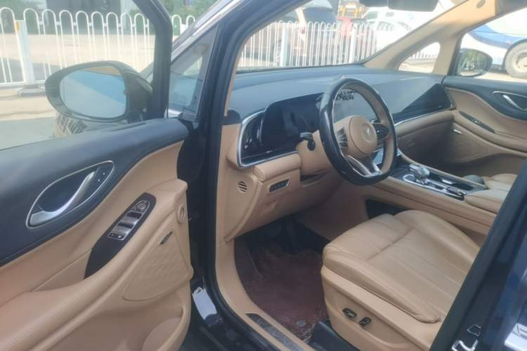 Used VOYAH Dream 2024 PHEV Extended-Range Premium Edition Driver Seat