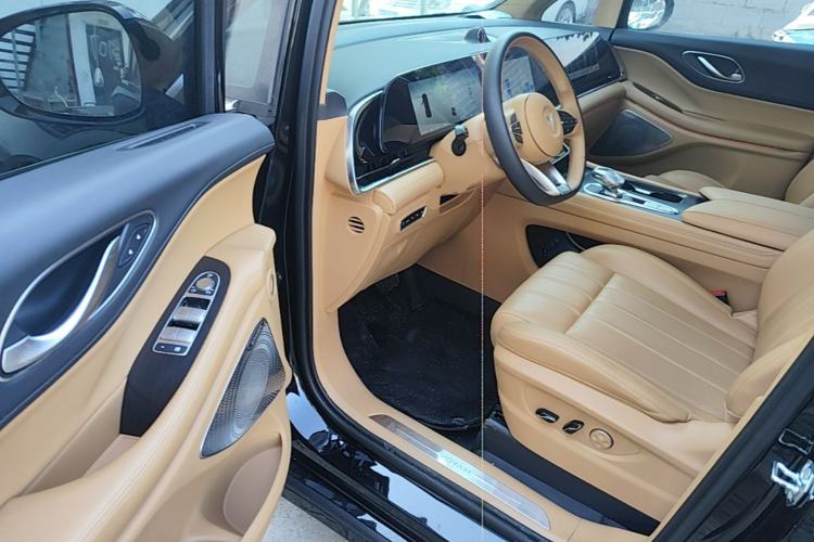Used VOYAH Dream 2024 PHEV Extended-Range Premium Edition Driver Seat