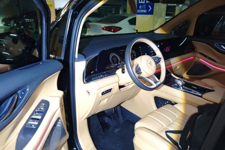 Used VOYAH Dream 2024 PHEV Extended-Range Premium Edition Driver Seat