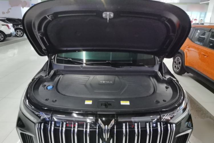 Used VOYAH Dream 2024 PHEV Extended-Range Premium Edition Engine Bay