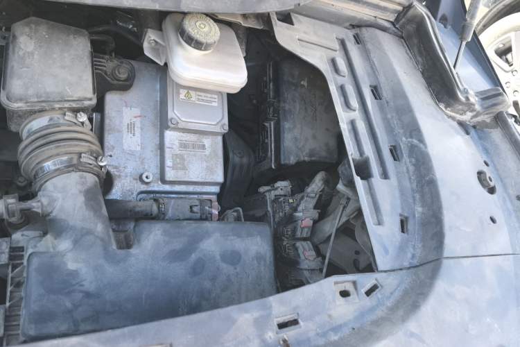 Used VOYAH Dream 2024 PHEV Extended-Range Premium Edition Engine Bay Left