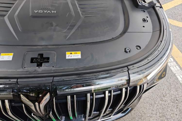 Used VOYAH Dream 2024 PHEV Extended-Range Premium Edition Engine Bay Left