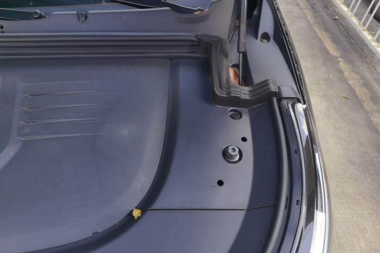 Used VOYAH Dream 2024 PHEV Extended-Range Premium Edition Engine Bay Left