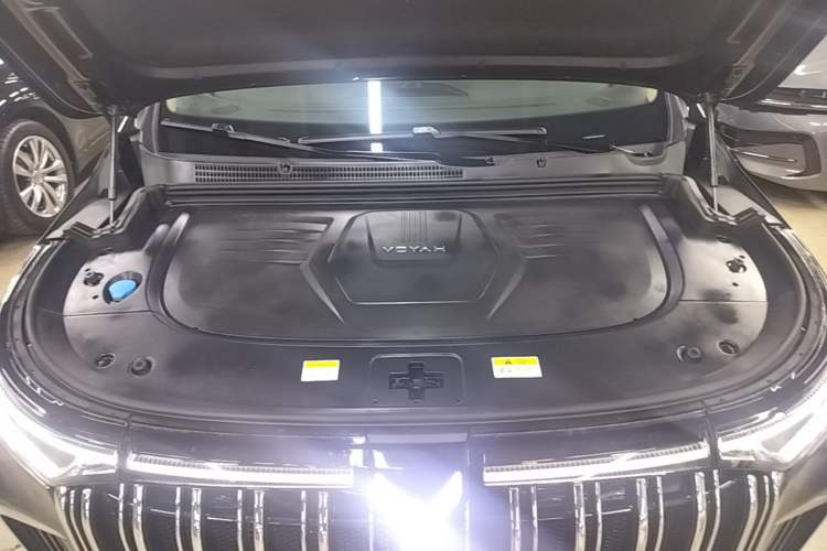 Used VOYAH Dream 2024 PHEV Ultra-Long Range Flagship Edition Engine Bay