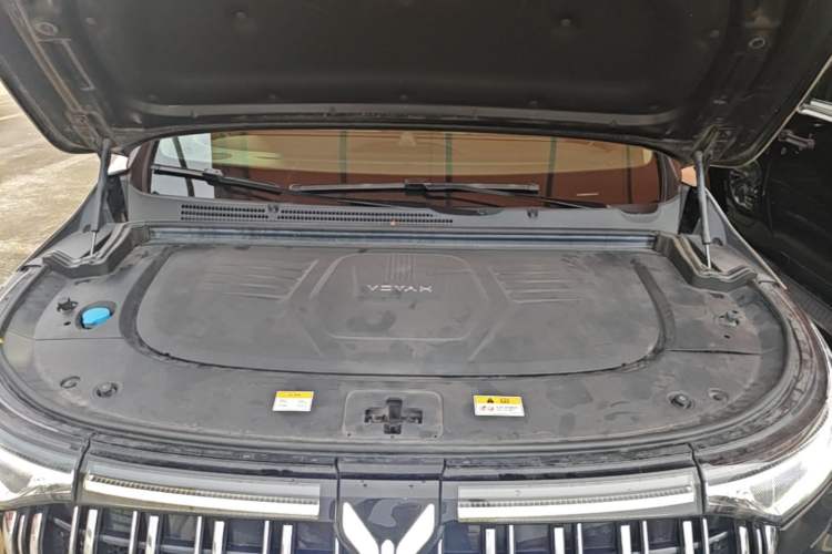 Used VOYAH Dream 2024 PHEV Extended-Range Premium Edition Engine Bay