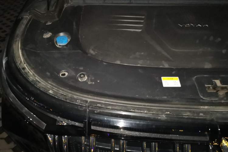 Used VOYAH Dream 2024 PHEV Extended-Range Premium Edition Engine Bay Right