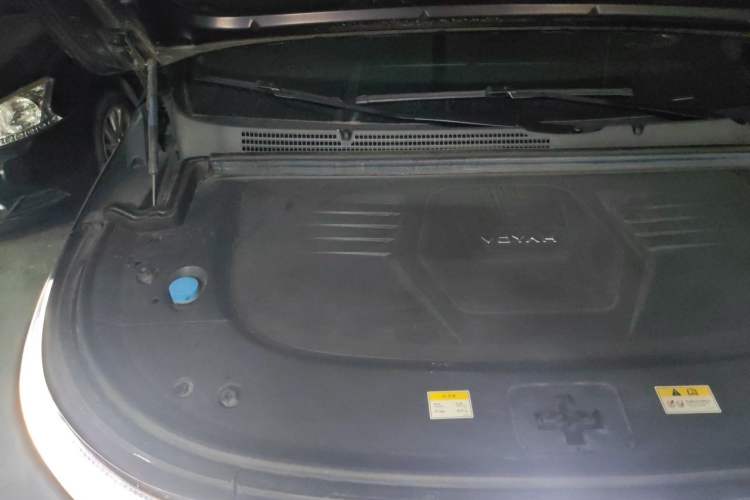 Used VOYAH Dream 2024 PHEV Extended-Range Premium Edition Engine Bay Right