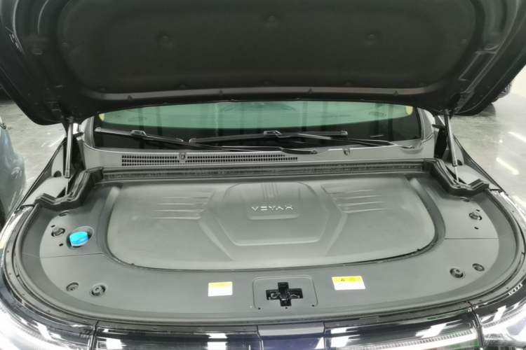 Used VOYAH Dream 2024 PHEV Extended-Range Premium Edition Engine Bay