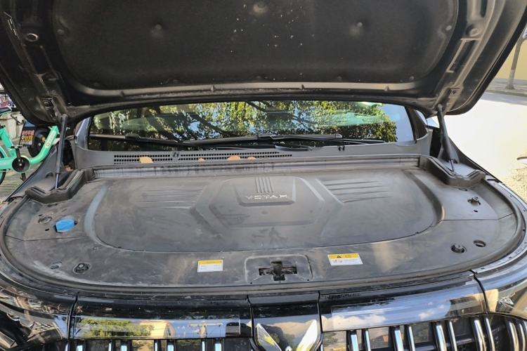 Used VOYAH Dream 2024 PHEV Extended-Range Premium Edition Engine Bay