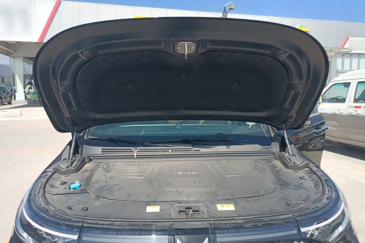 Used VOYAH Dream 2024 PHEV Extended-Range Premium Edition Engine Bay